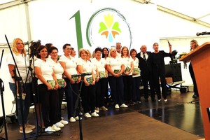 galerija/10012priznanja_za_dvajset_zaposlenih_ki_so_prejeli_priznanja_za