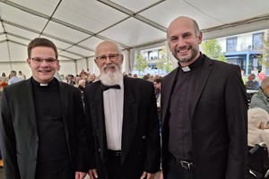 galerija/lOd-leve-cerkljanski-zupnik-Martin-Leban_Ivan-Kropivnik-in-cerkljanski-kaplan